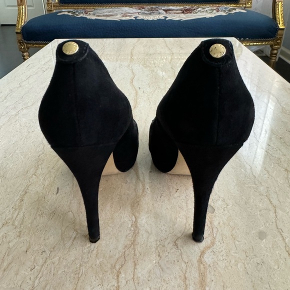 Michael Kors York Suede Pumps - Picture 3 of 7